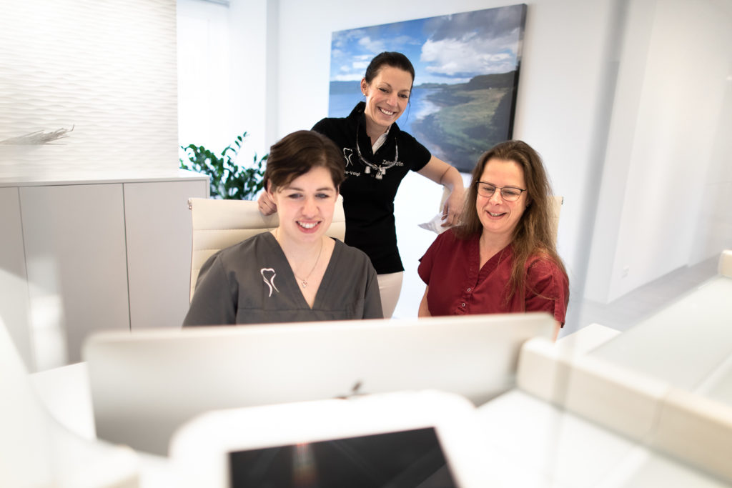Dr. Nina Karbe-Voigt, Stefanie Hombach, Nicole Seidel